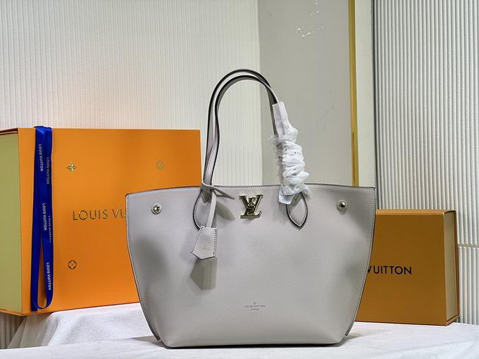 Louis Vuitton Bag 2022 ID:20220122-424